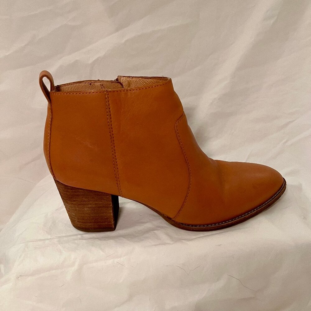 Madewell brown saddle leather ankle booties | Size 9